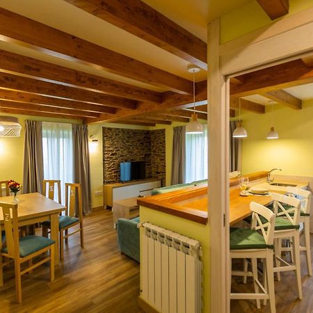 Apartamentos Casona Del Campo Навия Экстерьер фото
