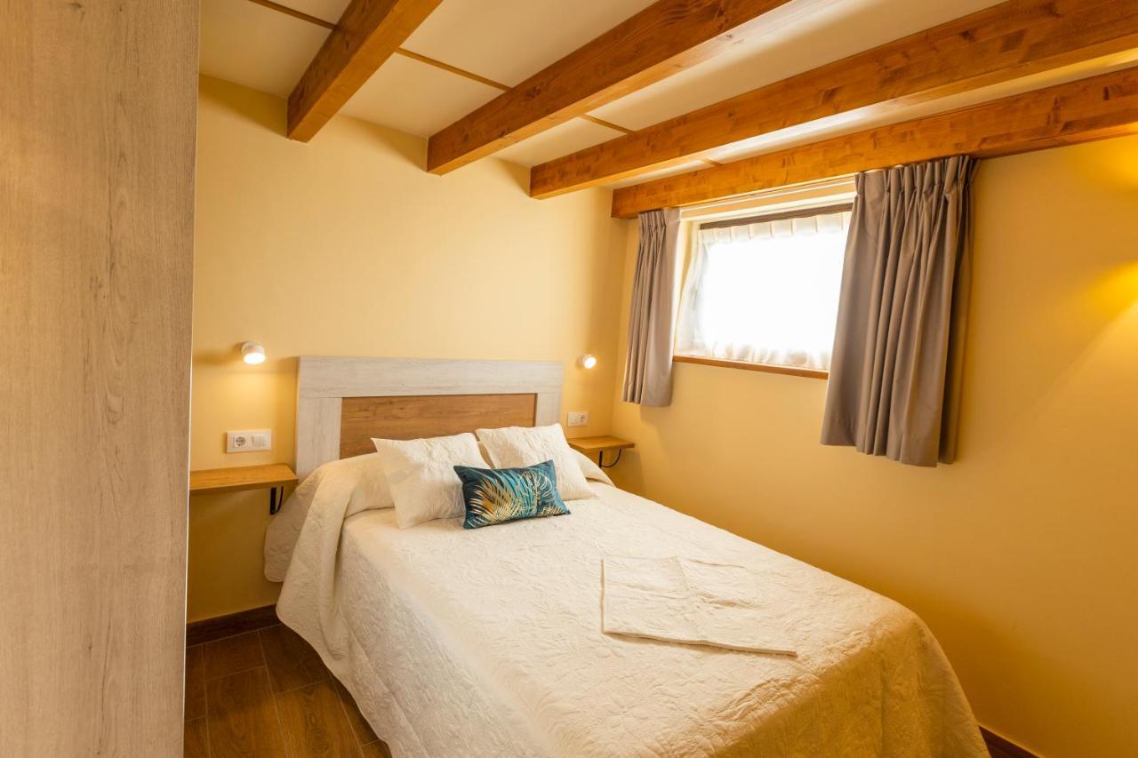 Apartamentos Casona Del Campo Навия Экстерьер фото