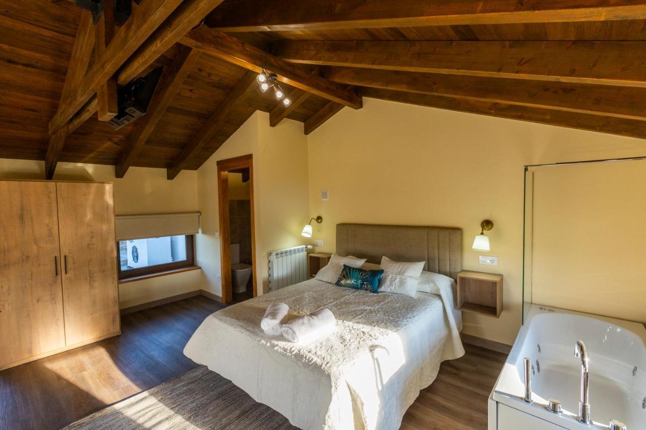 Apartamentos Casona Del Campo Навия Экстерьер фото