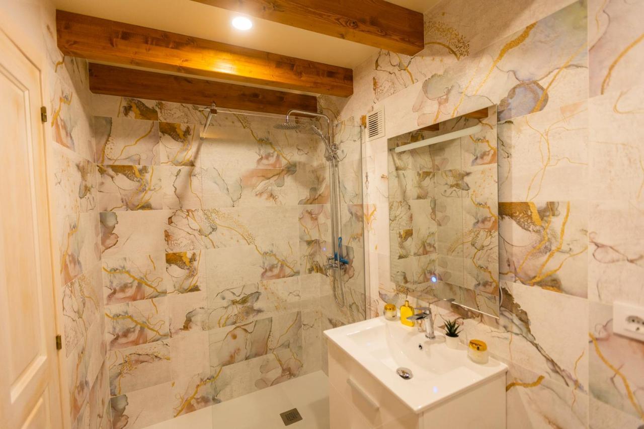 Apartamentos Casona Del Campo Навия Экстерьер фото